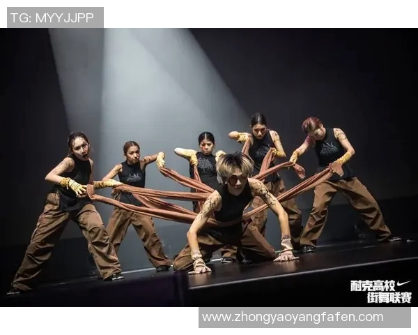 成都街舞队在滑板精英赛中的灵活性表现引发热议与关注