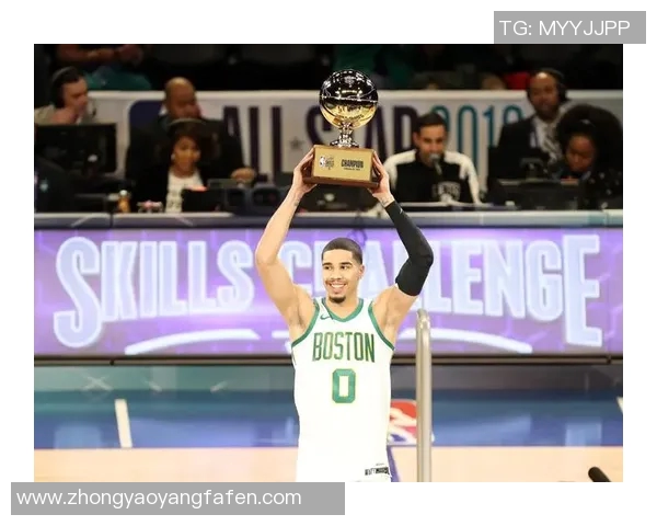 杰森塔图姆:从新星到巨星的篮球成长之路与未来展望 杰森塔图姆:从新星到巨星的篮球成长之路与未来展望