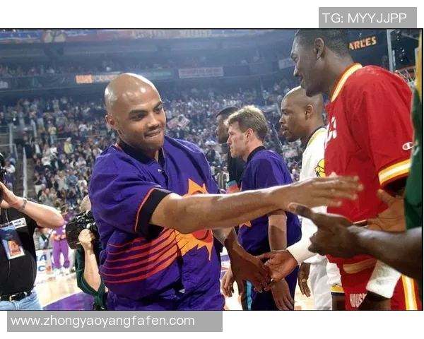 杜塞尔与拜仁激战正酣比分悬念重重谁能笑到最后