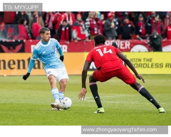 纽约城与亚特兰大连的激烈对决谁能在赛场上笑到最后 纽约城与亚特兰大连的激烈对决谁能在赛场上笑到最后